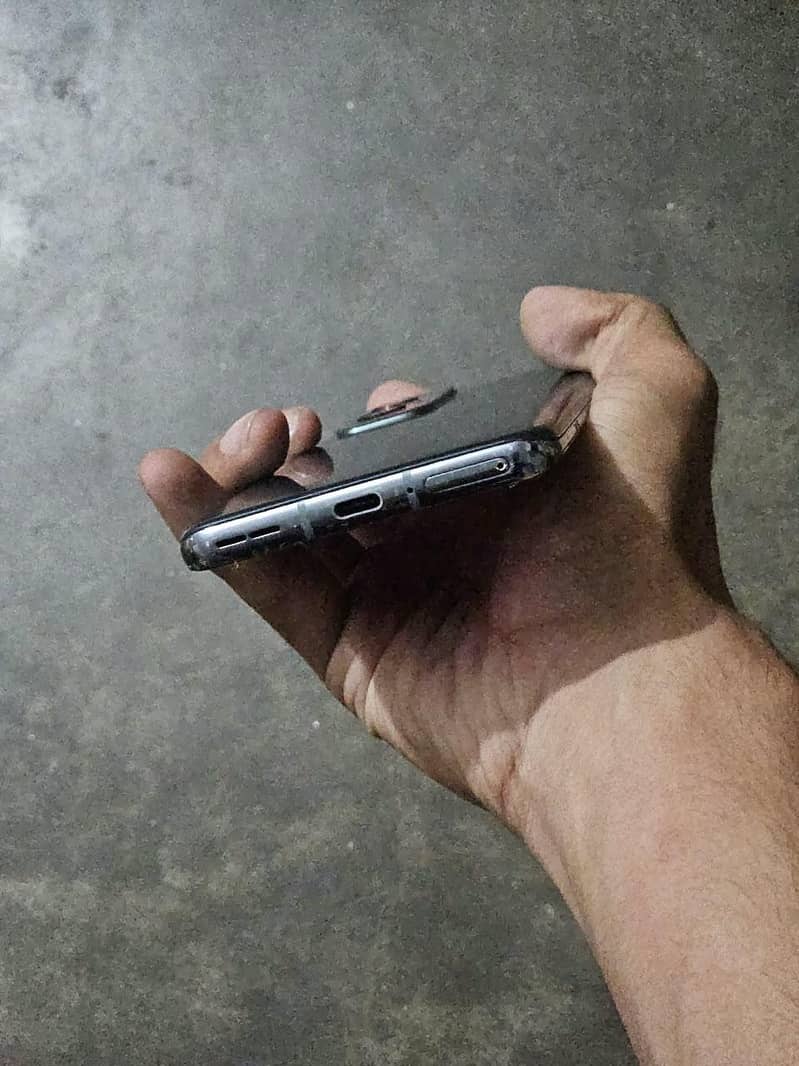 One Plus 9 Pro 6