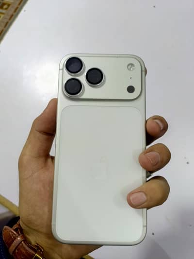 iphone 17pro max with box