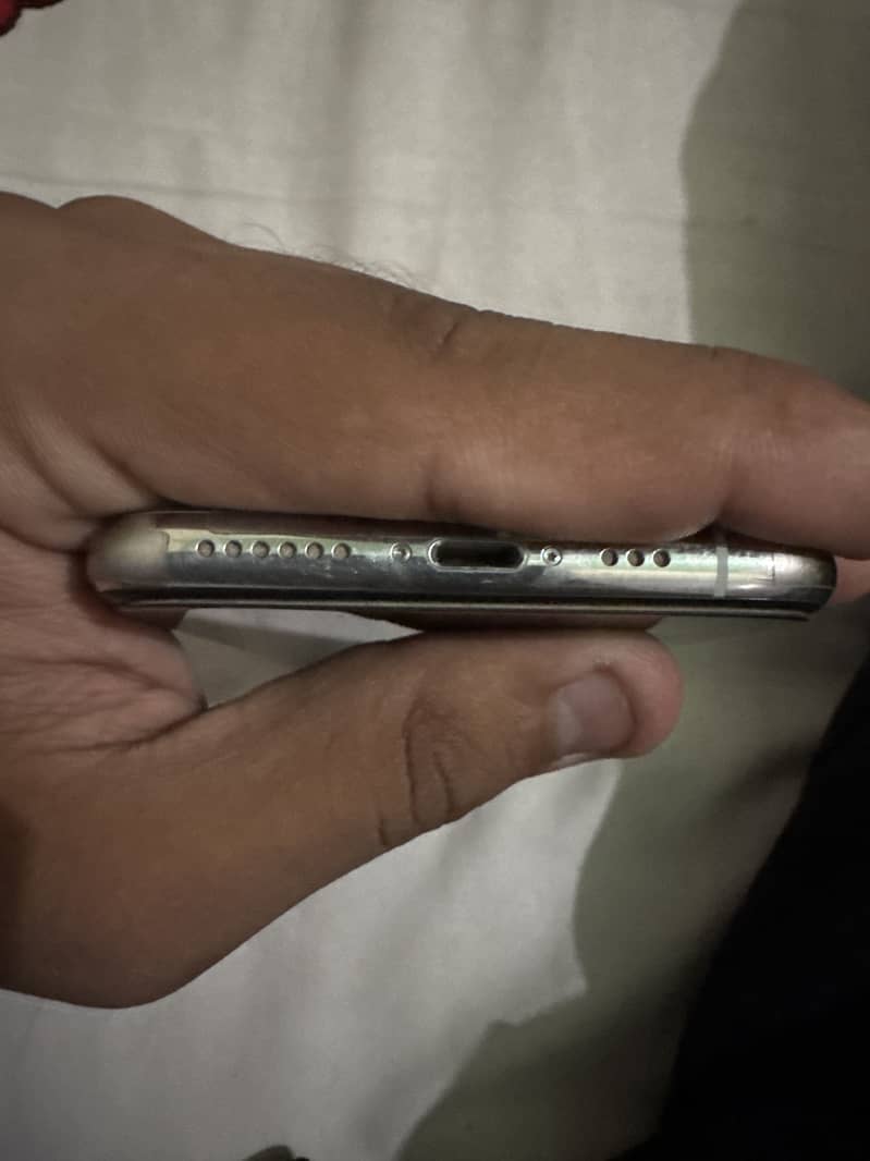 Apple iPhone 11 Pro 7