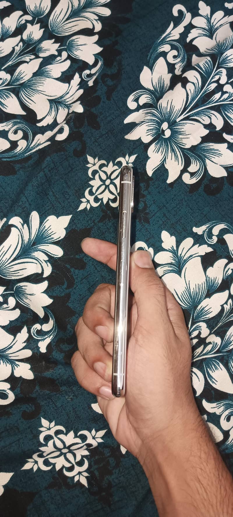 Apple iPhone X 3