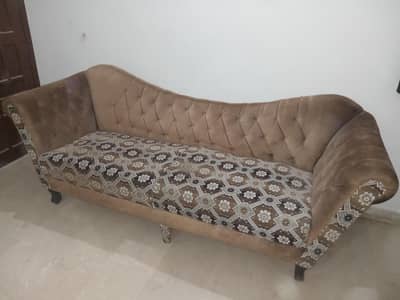Sofa set with side table