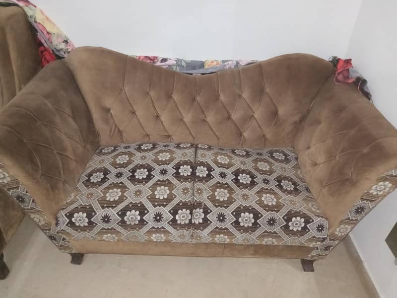 Sofa set with side table 3