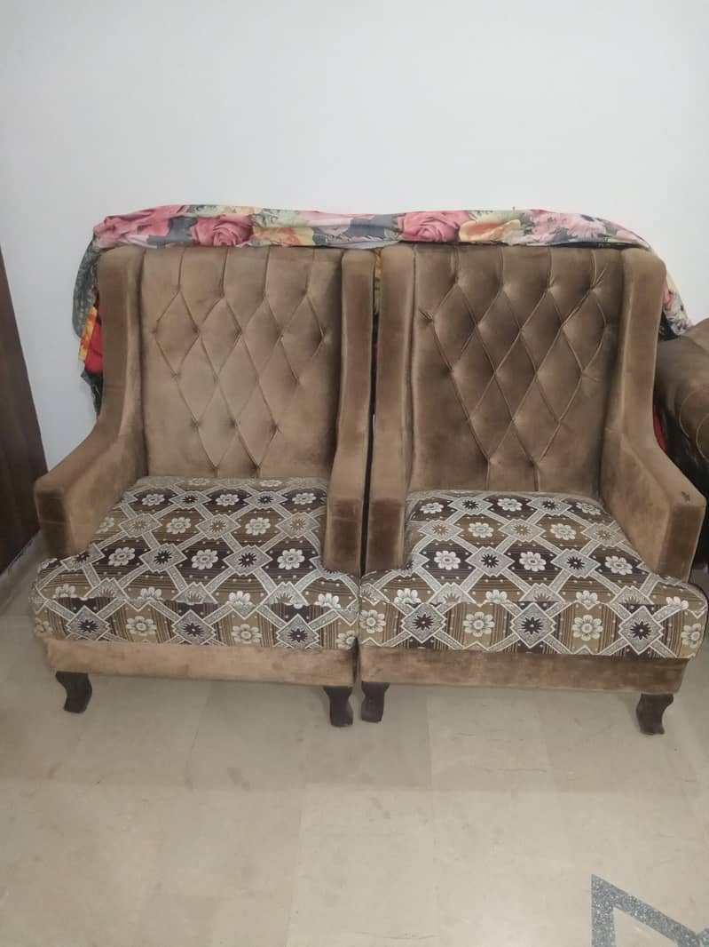 Sofa set with side table 4