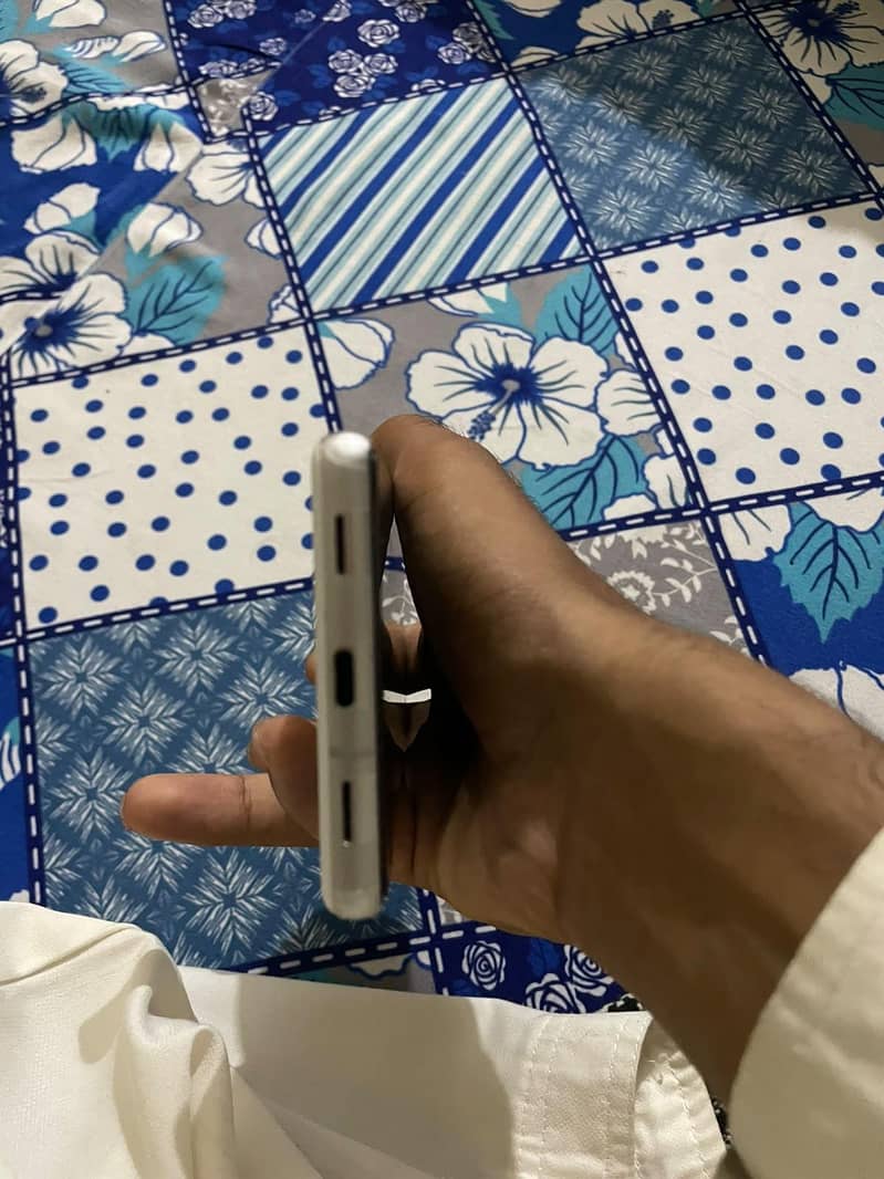 Google Pixel 7a 3