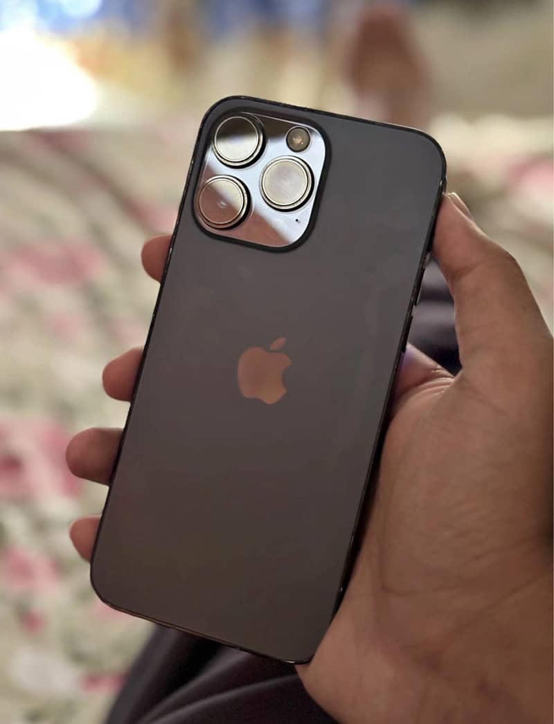 iPhone 14 Pro Max 2
