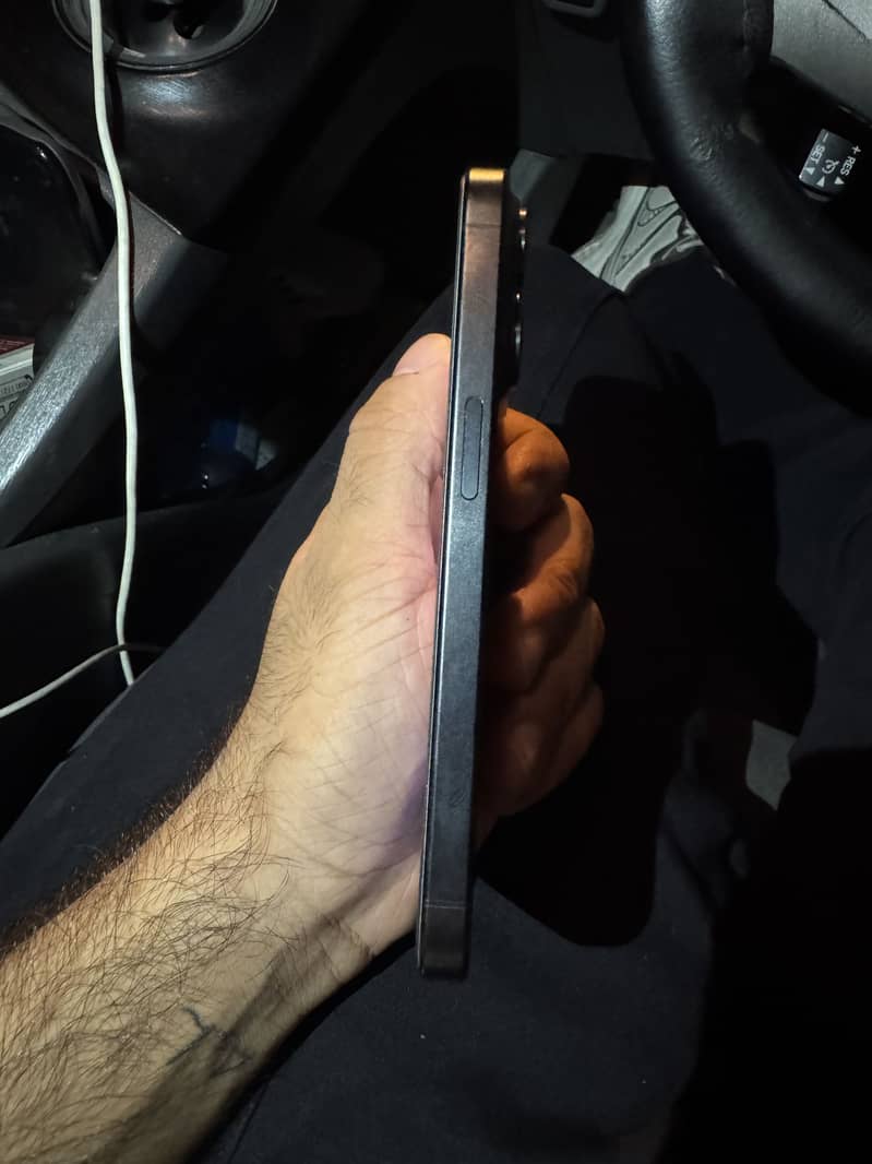 Apple iPhone 15 Pro 1