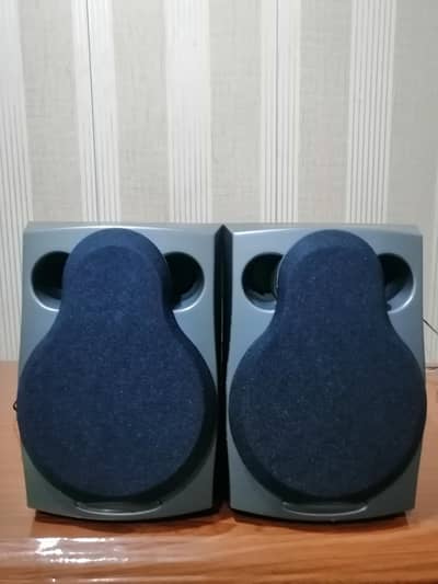 bookshelf speaker