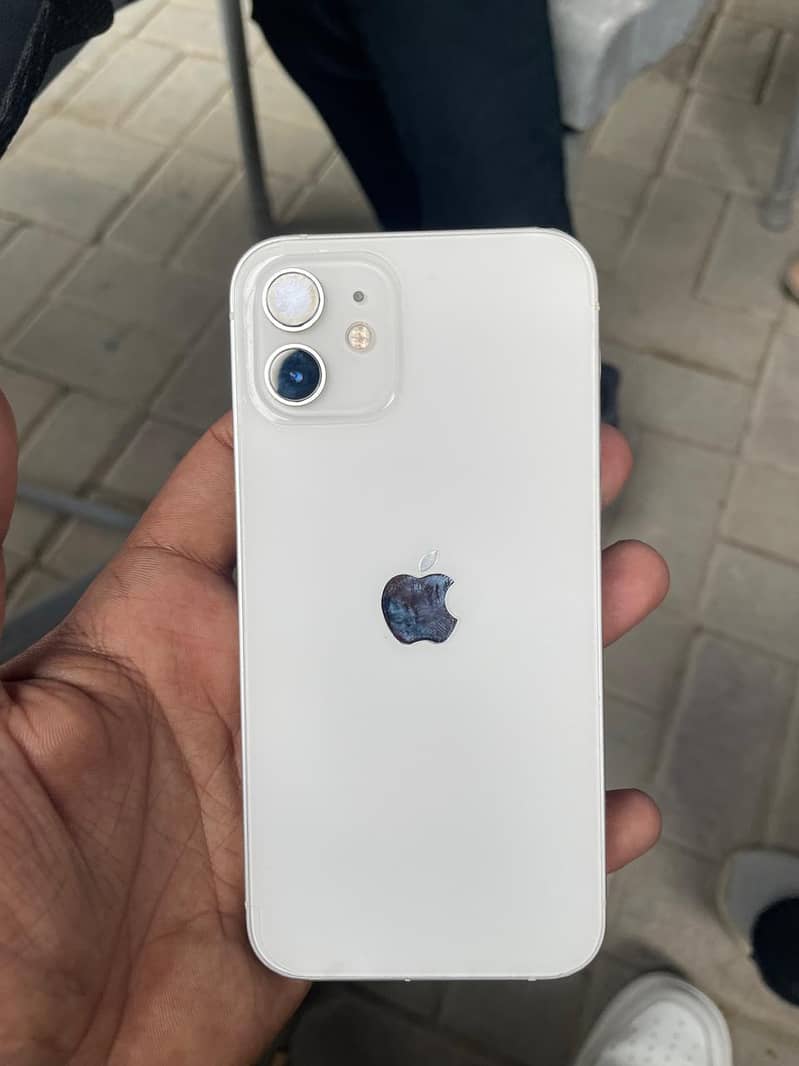 Apple iPhone 12 3