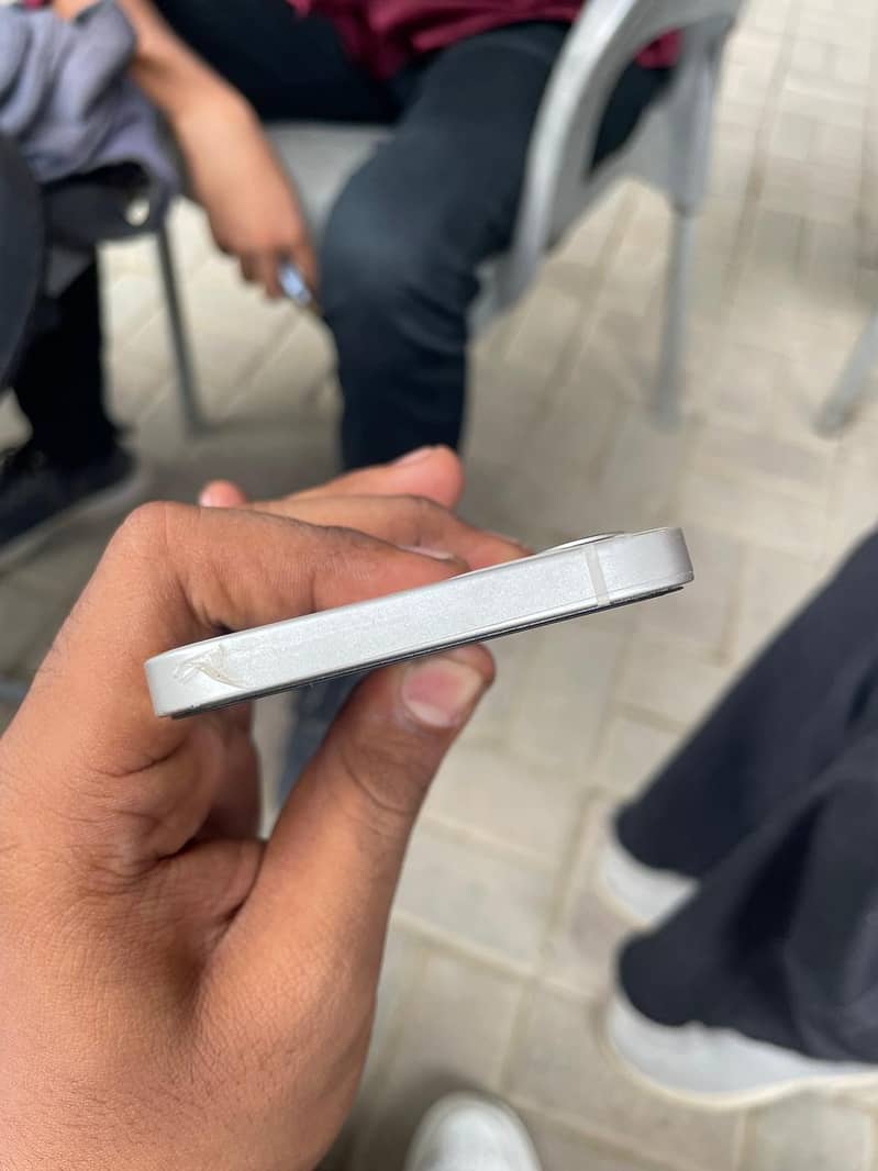 Apple iPhone 12 7