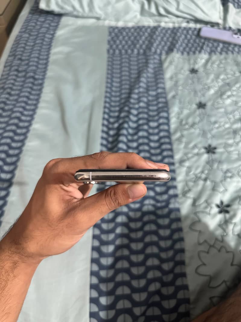iPhone XS 1