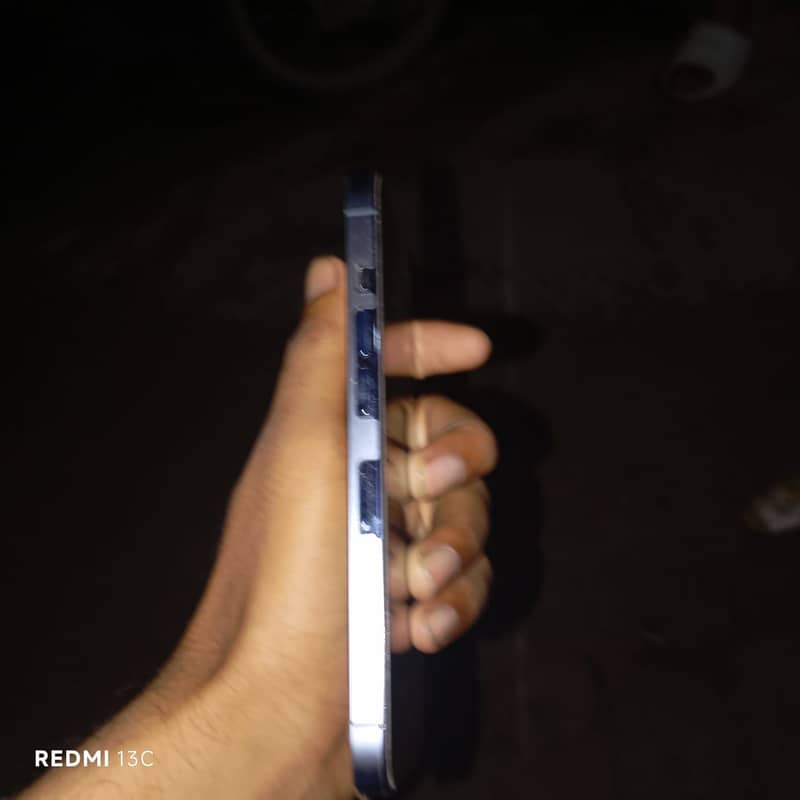 Apple iPhone 13 Pro 4
