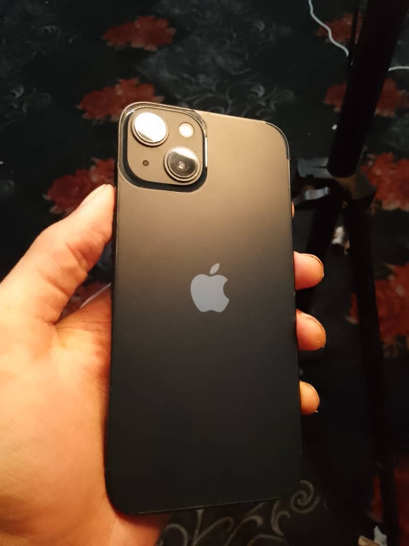Apple iPhone 13 1