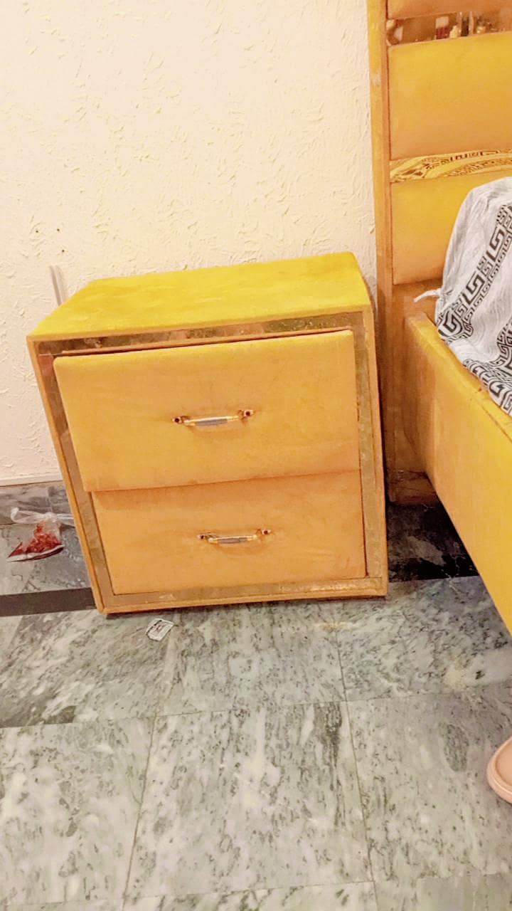 king bed with set 4