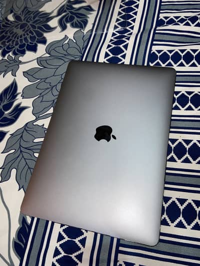Apple Macbook pro M2 2022