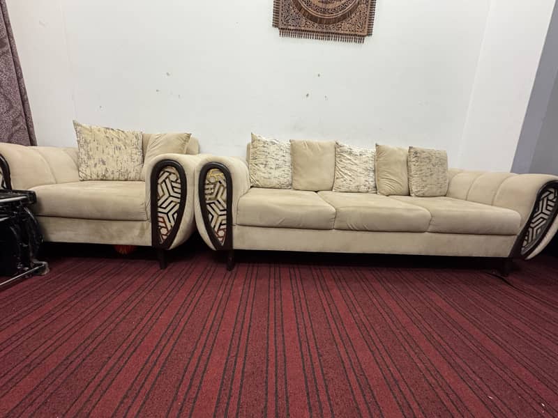 Sell sofa 0