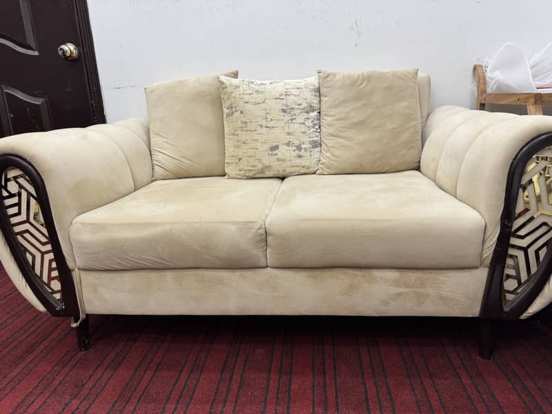 Sell sofa 2