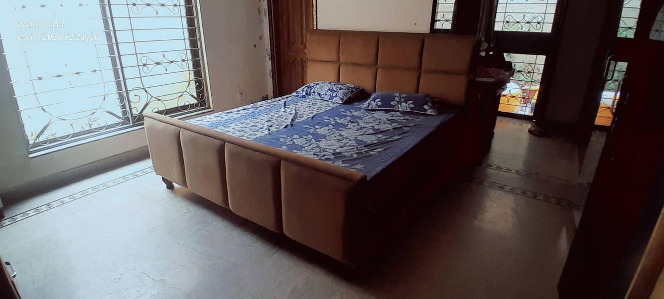 double bed 0