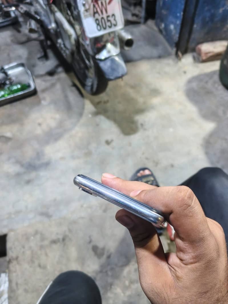 Apple iPhone X 0