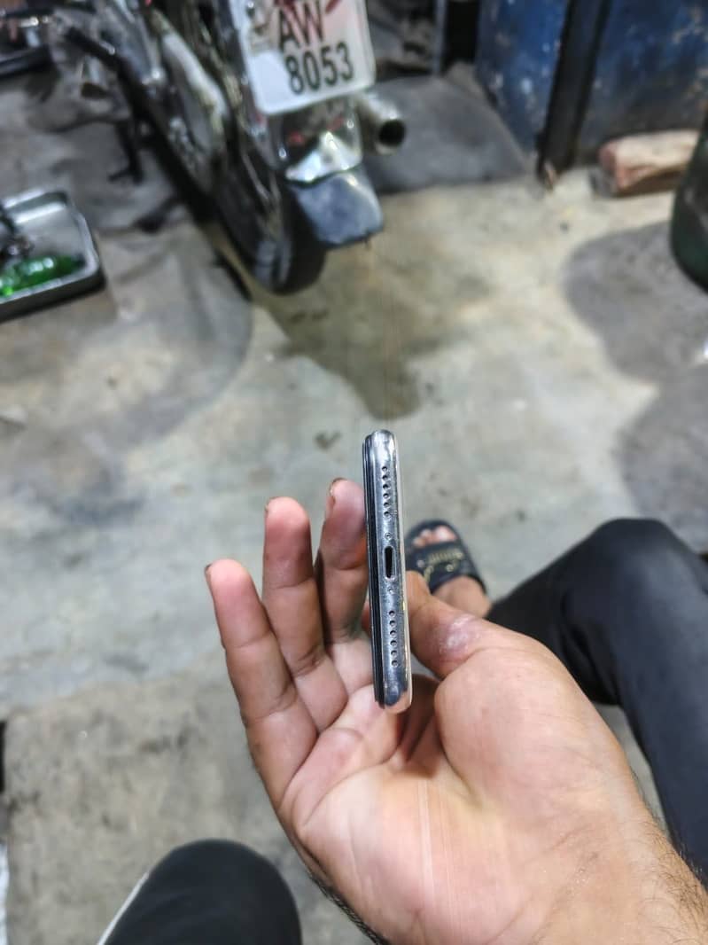 Apple iPhone X 2
