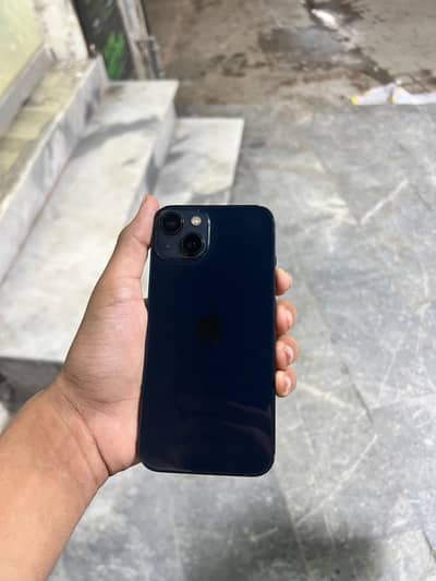 Apple iPhone 13
