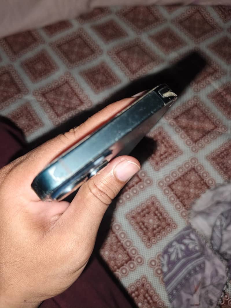 Apple iPhone 14 1