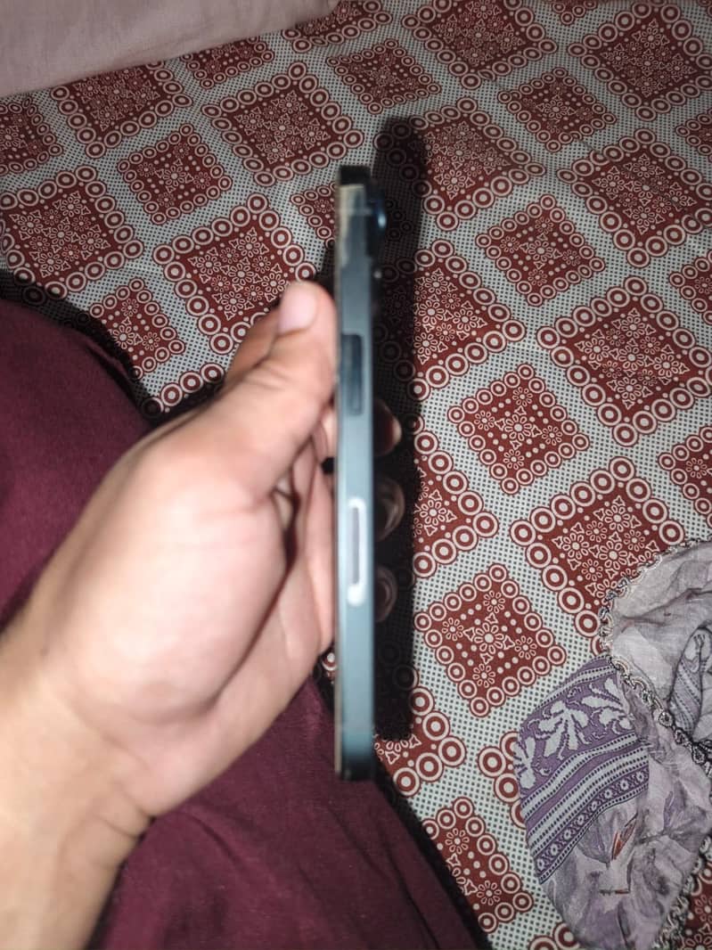 Apple iPhone 14 6