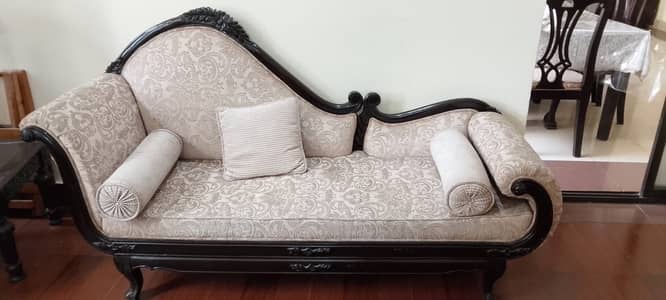 5 seater Sofa set, Dewan and table