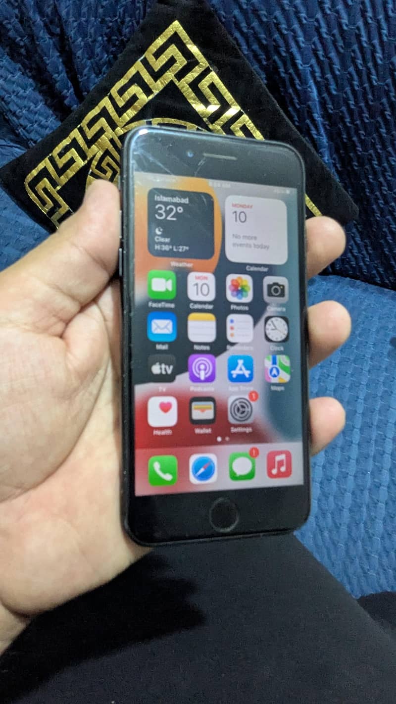 Apple iPhone 7 3