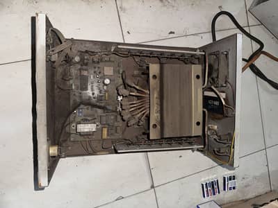 700 Watt UPS