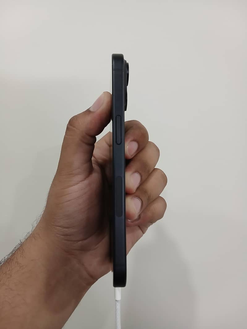 Apple iPhone 15 2