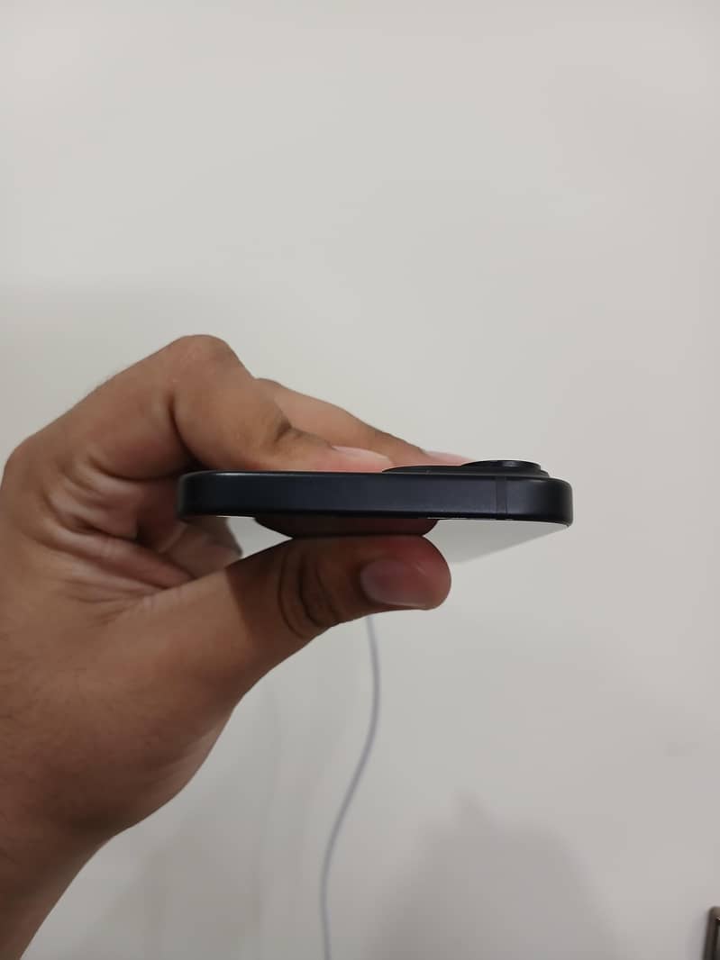 Apple iPhone 15 3