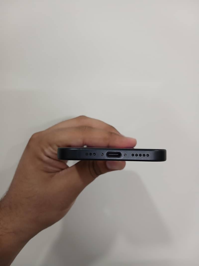 Apple iPhone 15 5