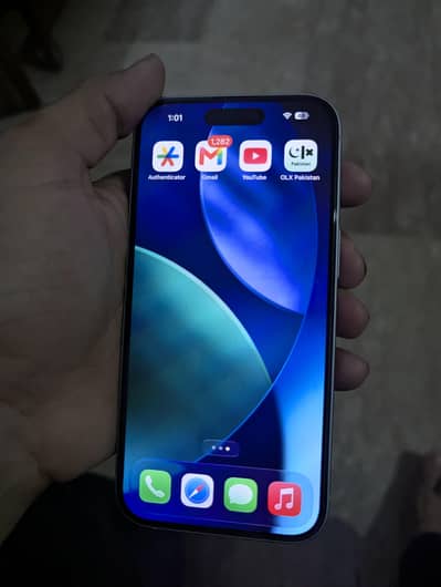 Apple iPhone 15
