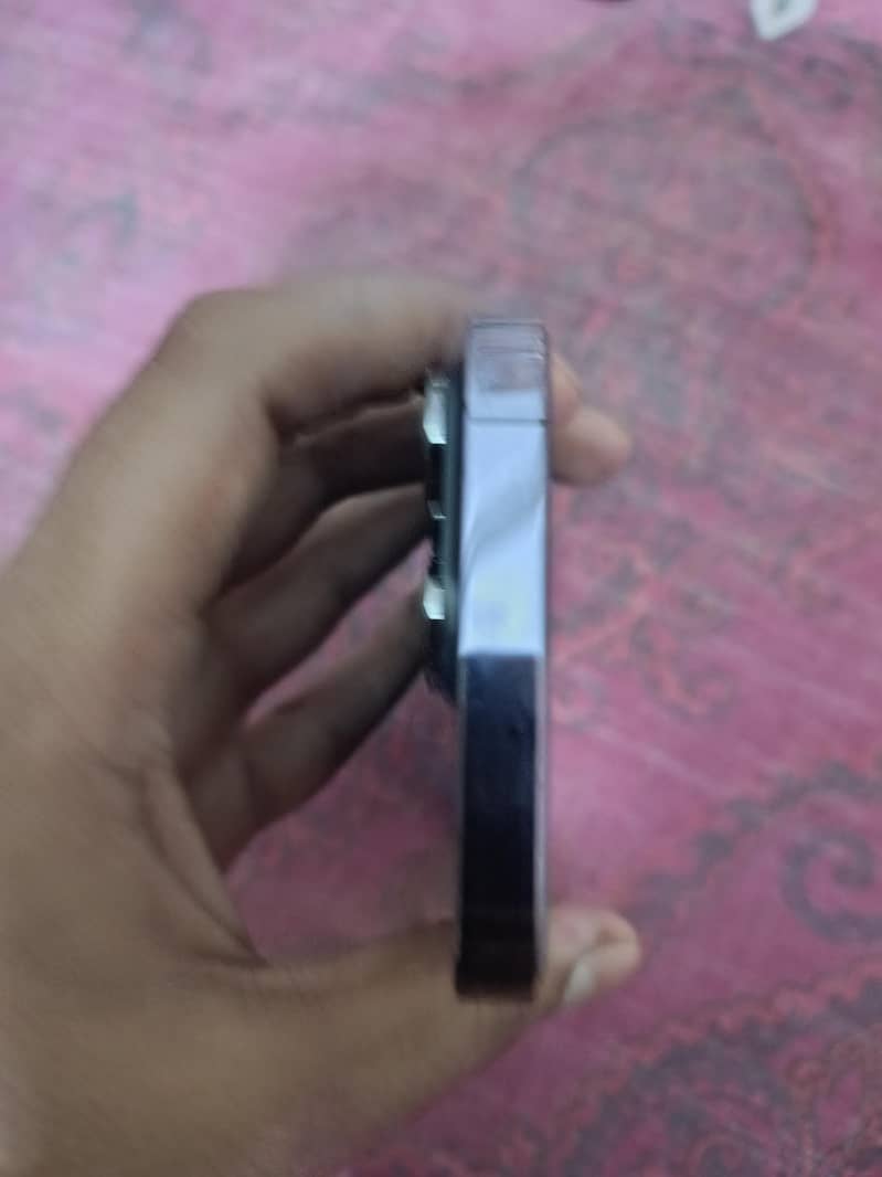 14 pro 3