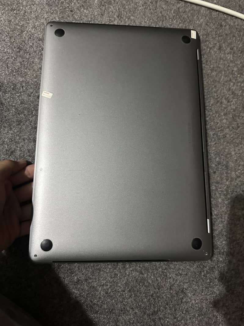 MACBOOK PRO 2017 2