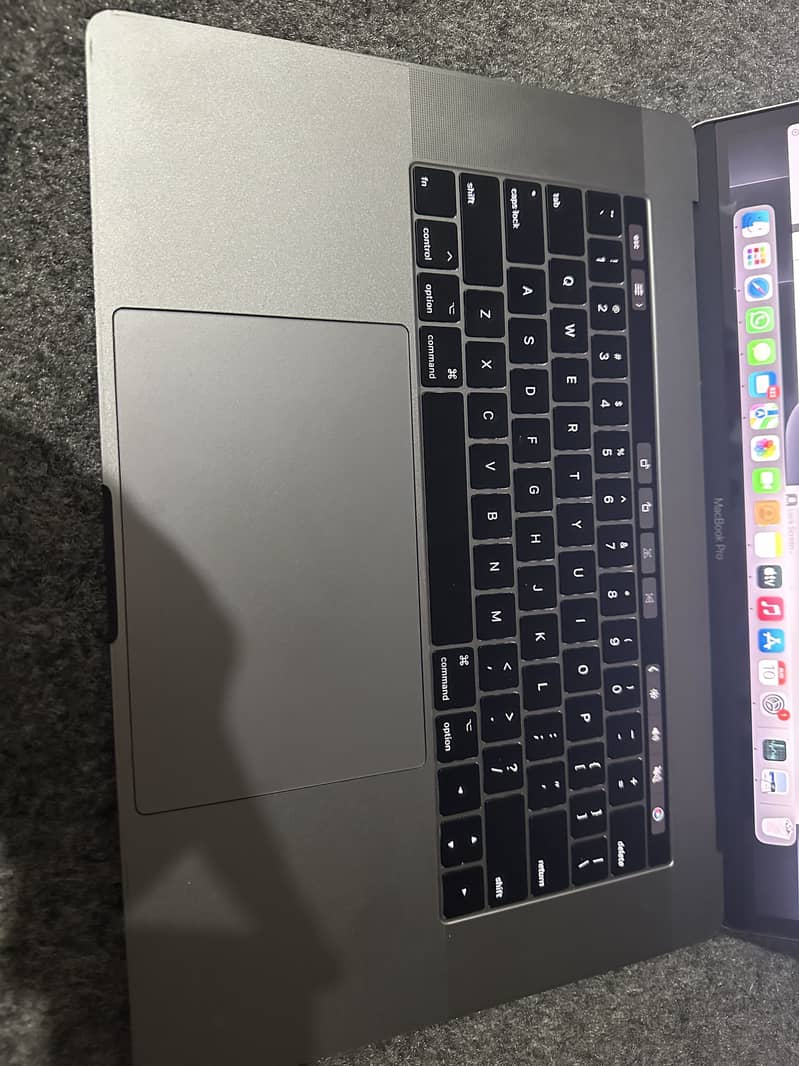 MACBOOK PRO 2017 5