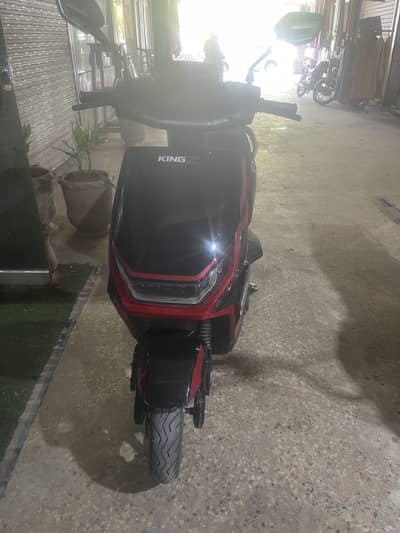 Electric scooty