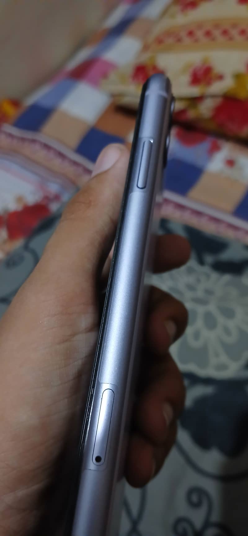 Apple iPhone 11 5