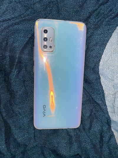 Vivo v 17