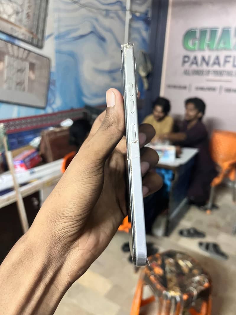 Tecno Spark Go 2 5