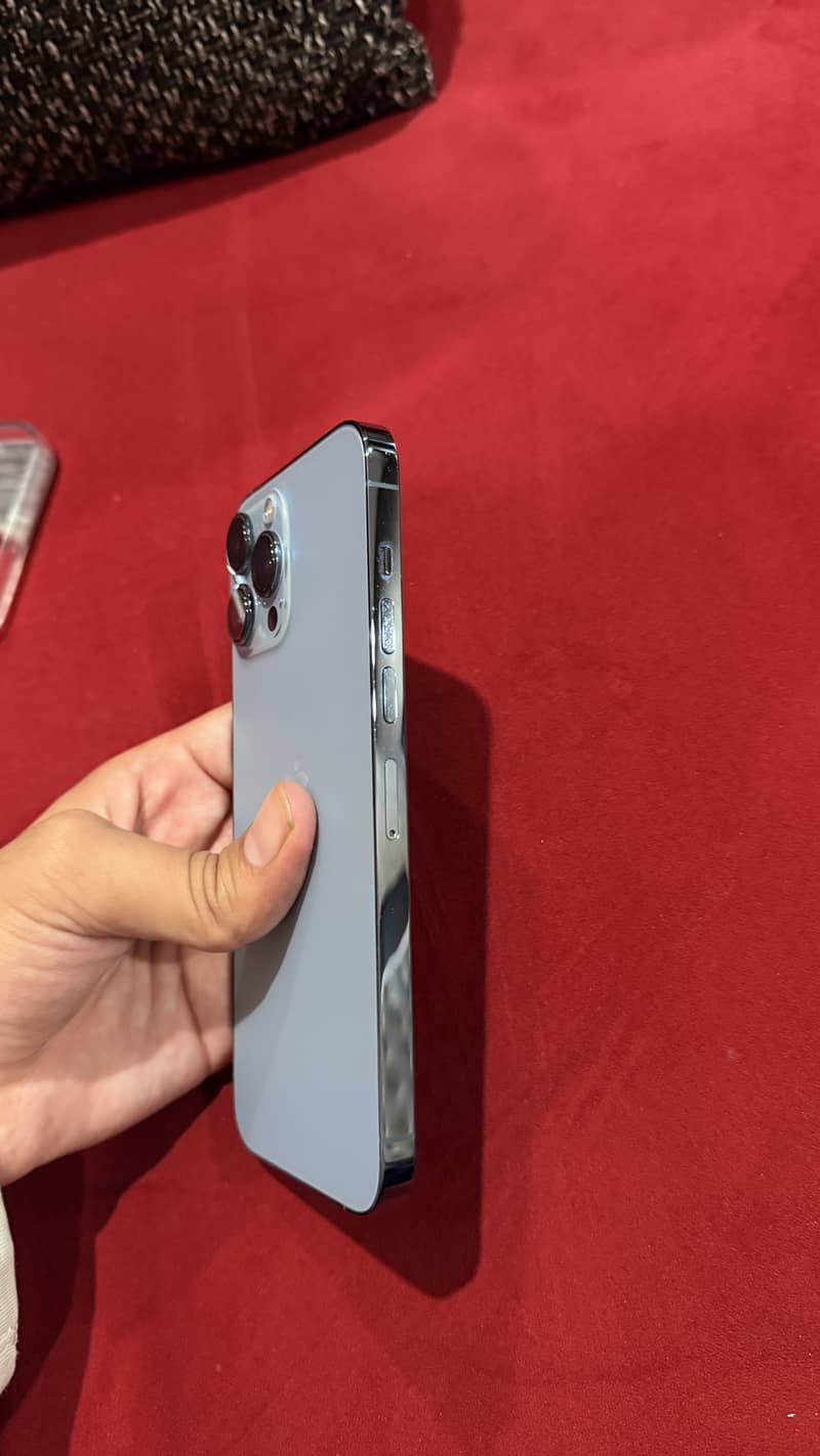 Apple iPhone 13 Pro Max 3