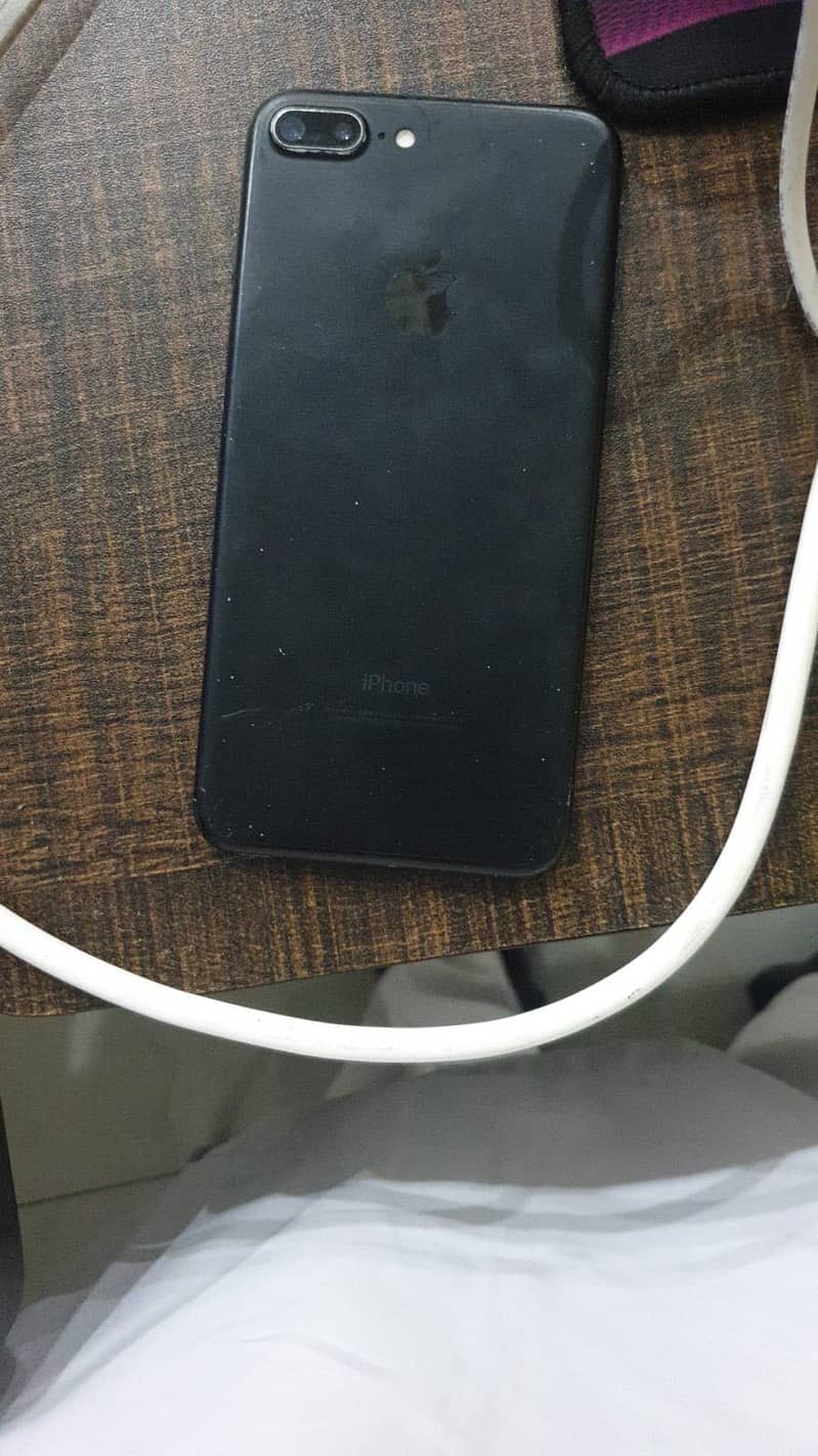 Apple iPhone 7 Plus 0