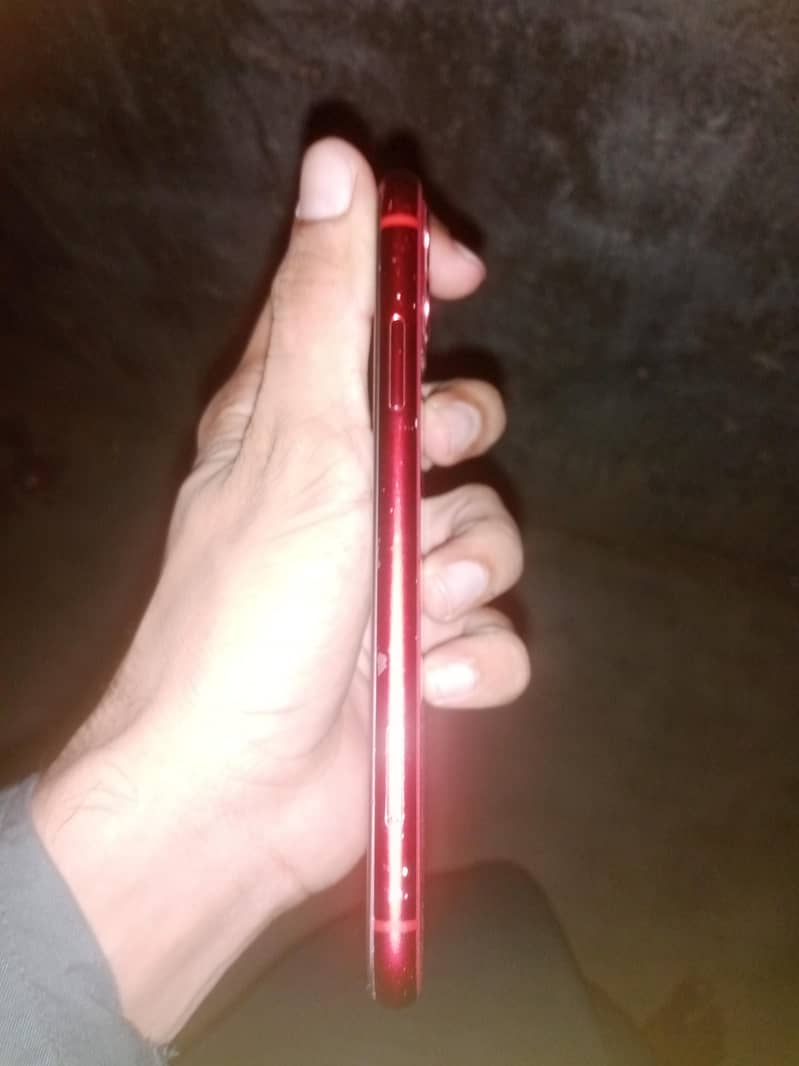 Apple iPhone 11 3