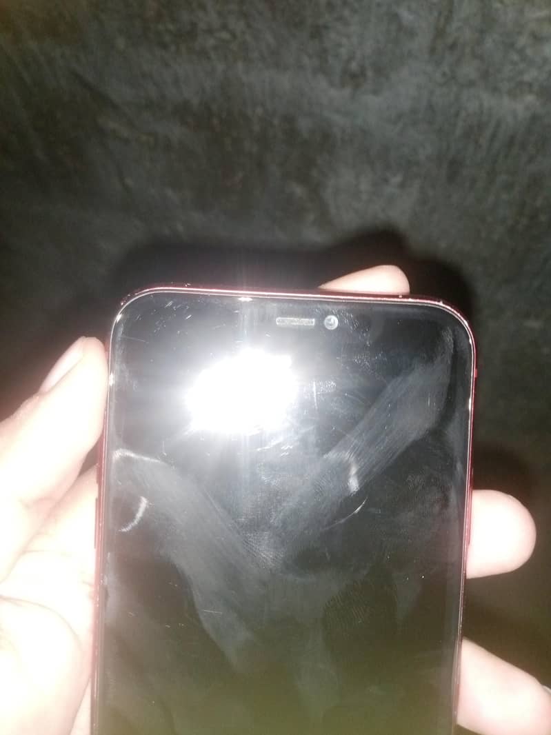 Apple iPhone 11 4