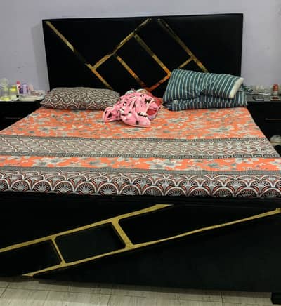 Double Bed Set with 2 Side Tables & Dressing Table – Black & Gold