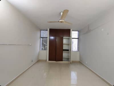 10-Marla Fully Renovated ( Apartment | Flat ) **For Sale | Askari-2**