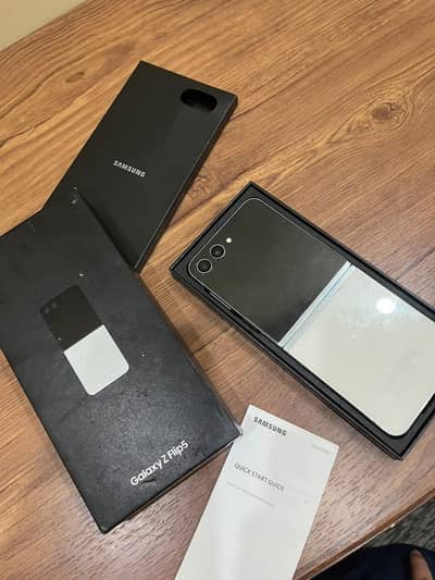 Samsung Mobile Z Flip 5