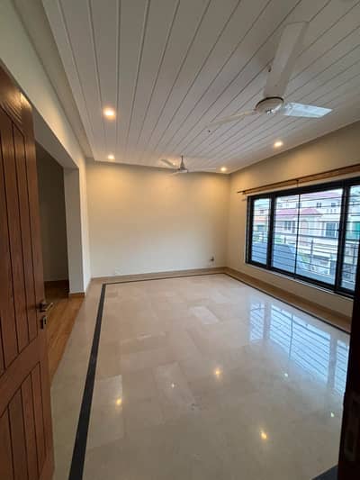 14 Marla (40x80) Upper Portion Available For Rent In G-13/3 Islamabad
