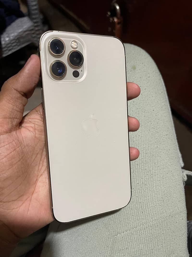 Iphone 12 pro max 3