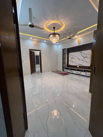 07 Marla (30x60) Prime Location Full House For Rent In G13 Islamabad